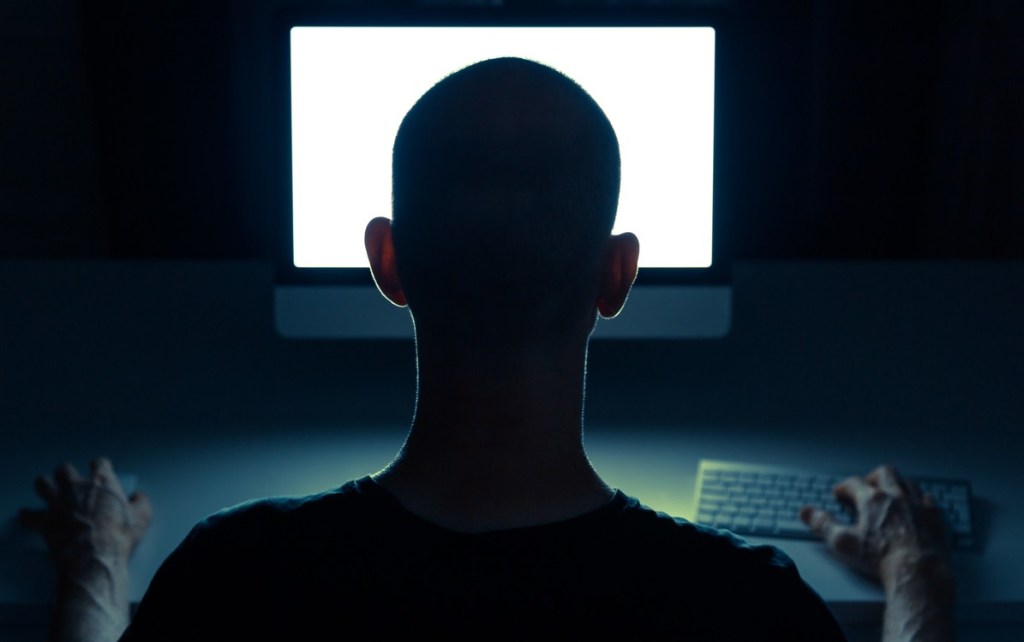 Condenado a 18 años de prisión por comprar fotos&nbsp;íntimas