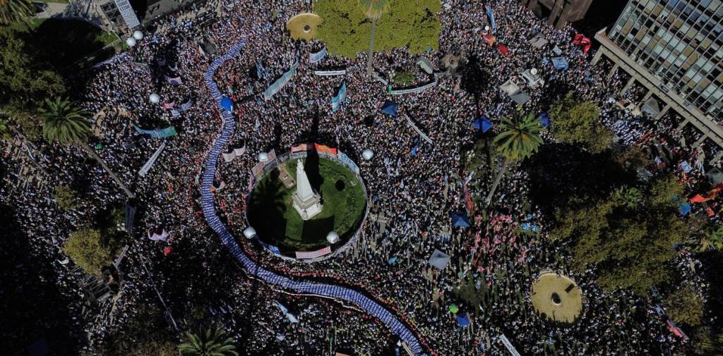 Plaza de Mayo fue el centro de una jornada multitudinaria por los 50 años del 24 de&nbsp;marzo