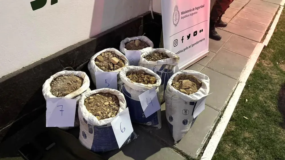 San Juan: capturan a cuatro extranjeros con oro extraído ilegalmente y un&nbsp;arma