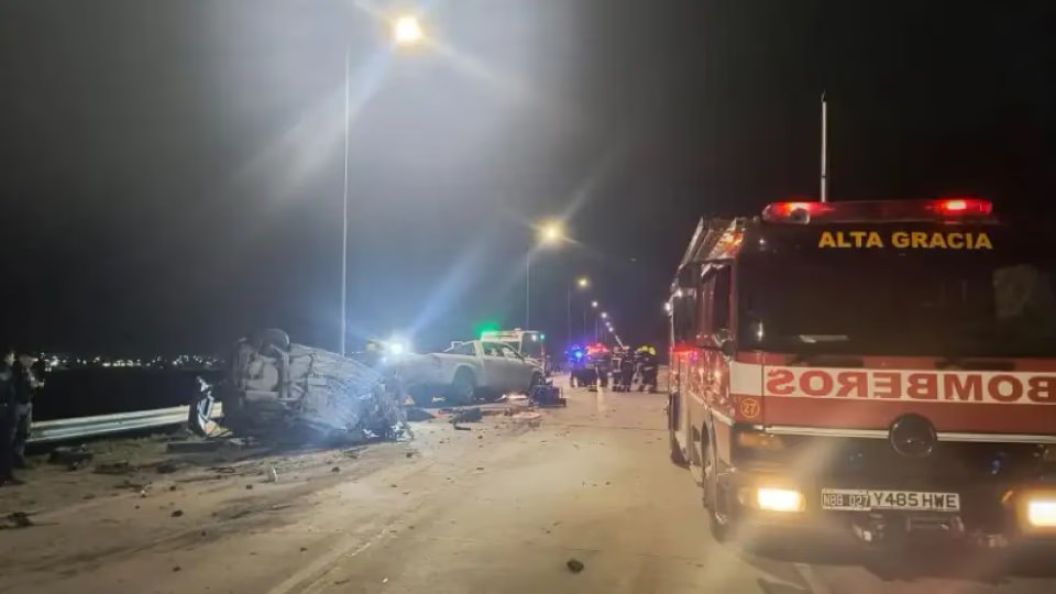 Tragedia en Córdoba: cuatro muertos tras un choque entre un auto y una camioneta